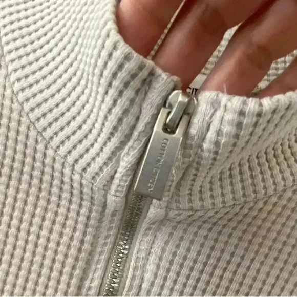 NWT Cotton Citizen Cooper Thermal Half Zip Vintage White Stone size Small - Picture 5 of 11